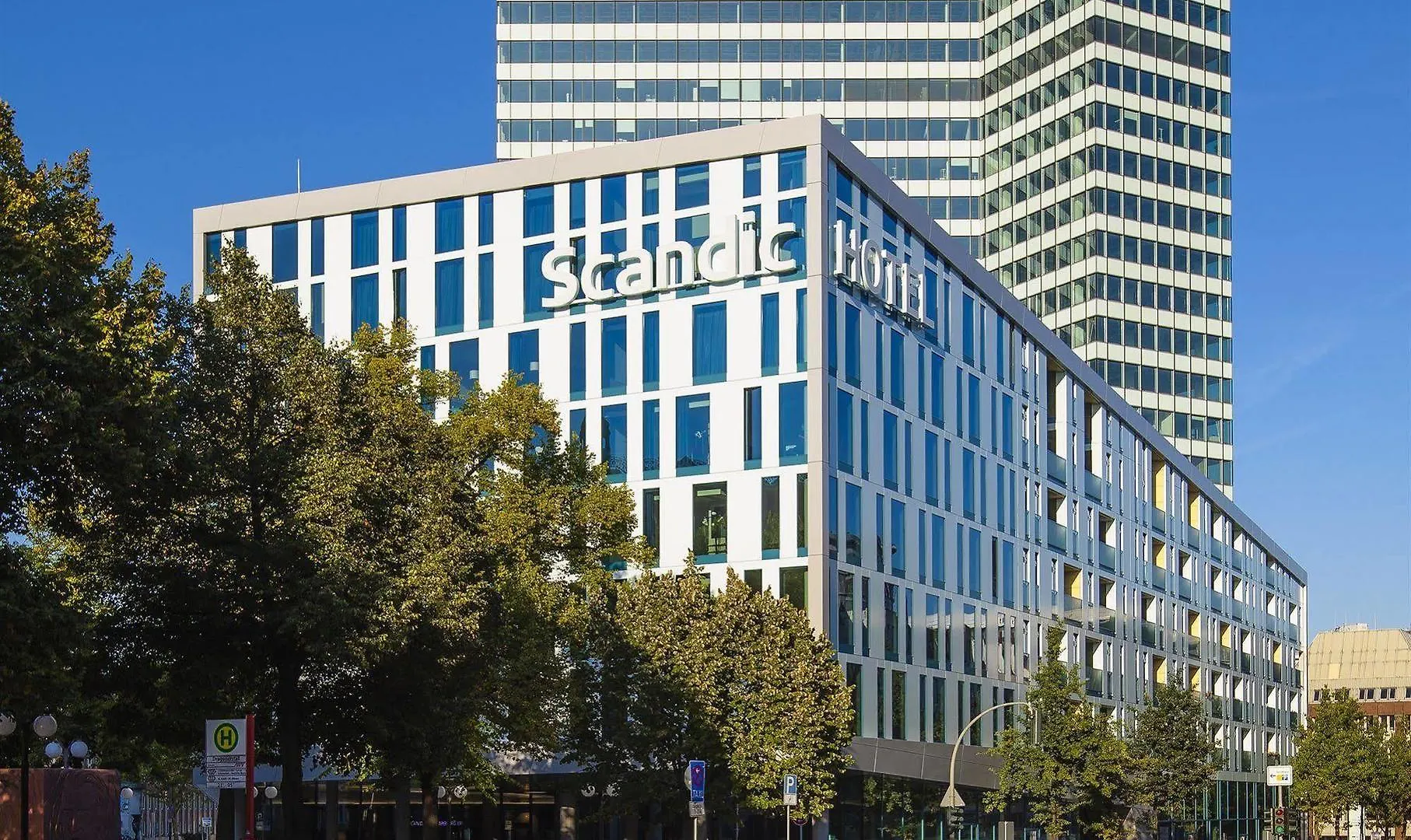 Scandic Hamburg Emporio 4*,  Tyskland